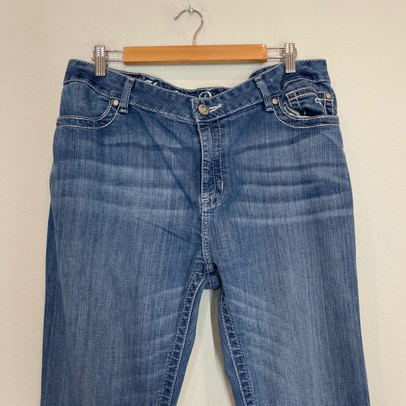 Harley Davidson Blue Jeans Women's 16 Bootcut Embroidered Studded - Picture 2 of 14